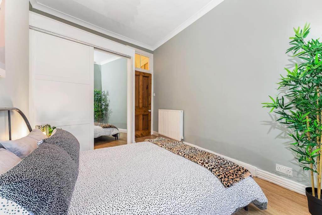 Traditional 1-Bed Flat In Southside Glasgow Exteriör bild