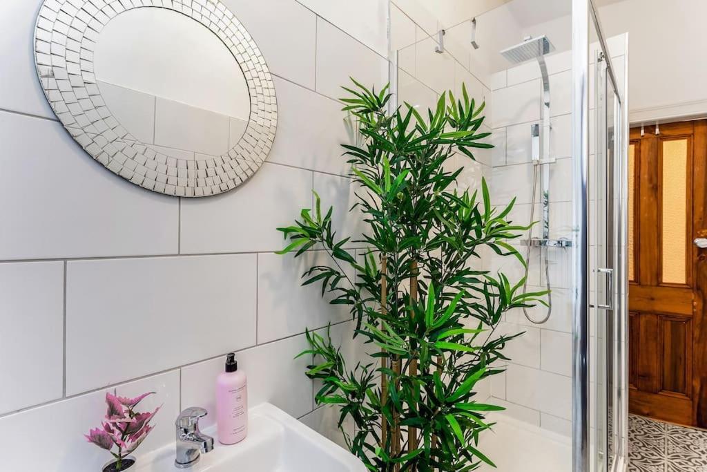 Traditional 1-Bed Flat In Southside Glasgow Exteriör bild